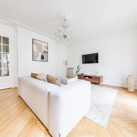 Exceptional Near The Eiffel Tower 3 Bdr 5 P Parigi